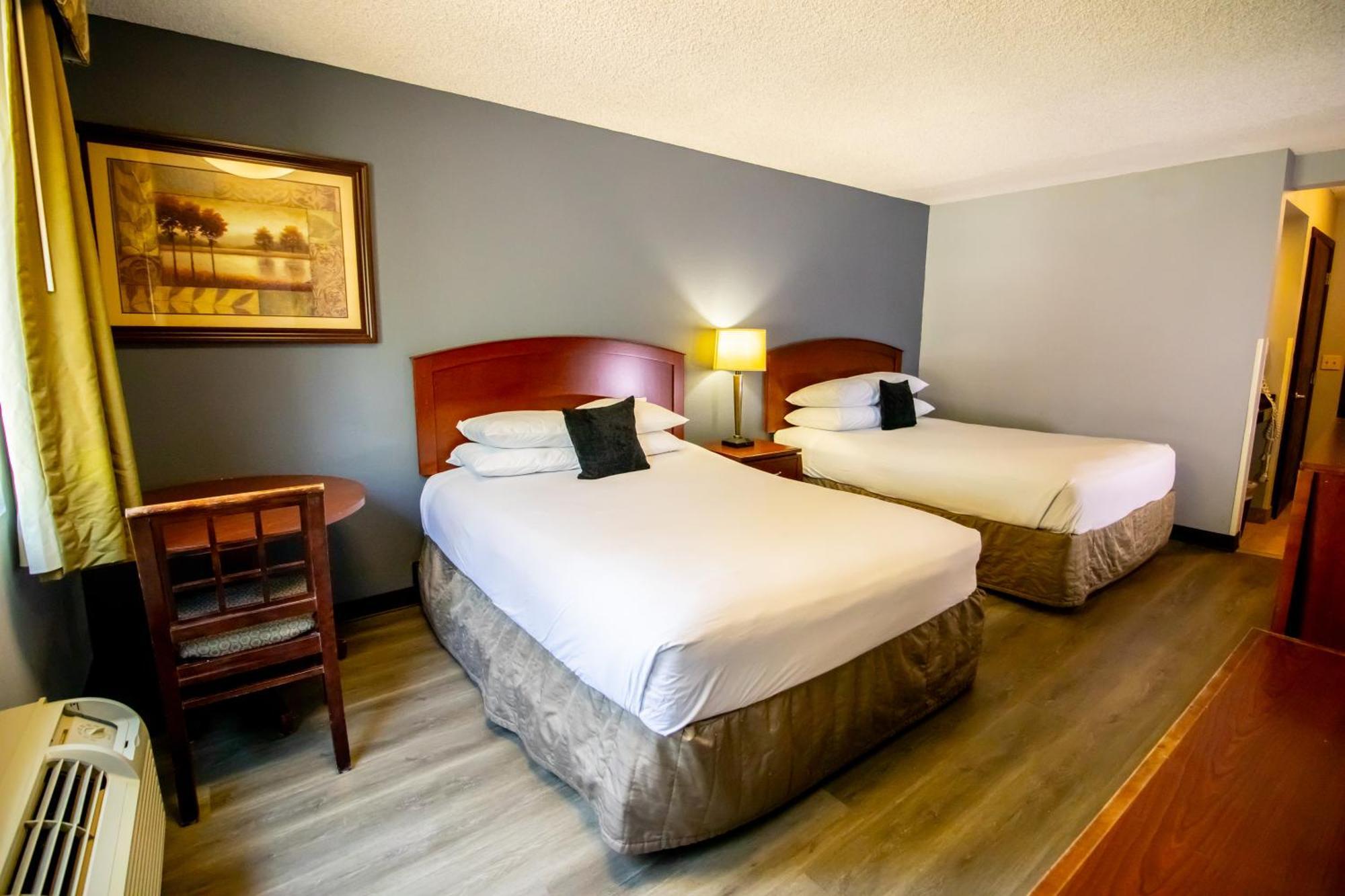 Red Lion Inn & Suites Vancouver Bagian luar foto