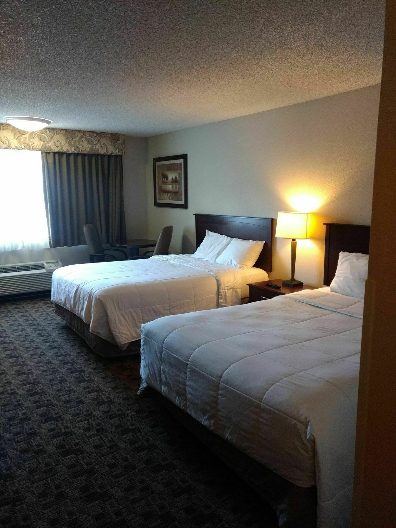 Red Lion Inn & Suites Vancouver Bagian luar foto